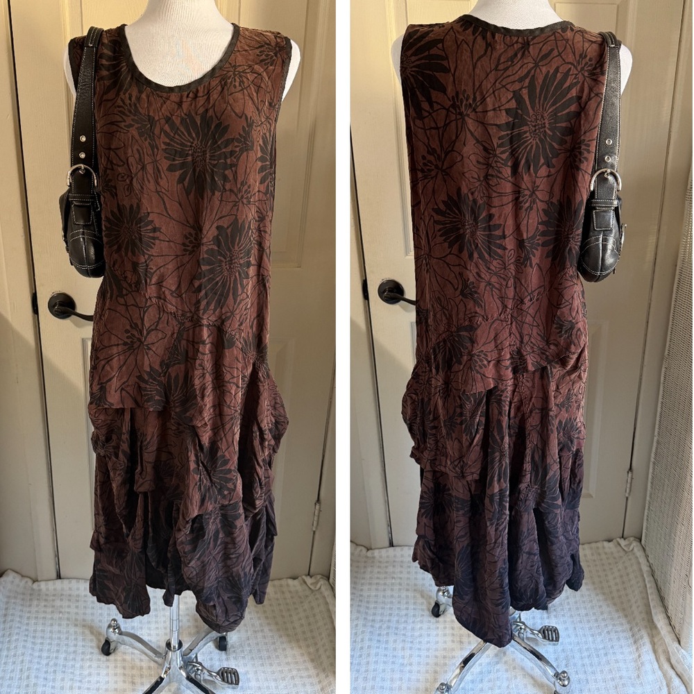 Sleeveless Floral Tiered Midi Dress in Brown and Black
